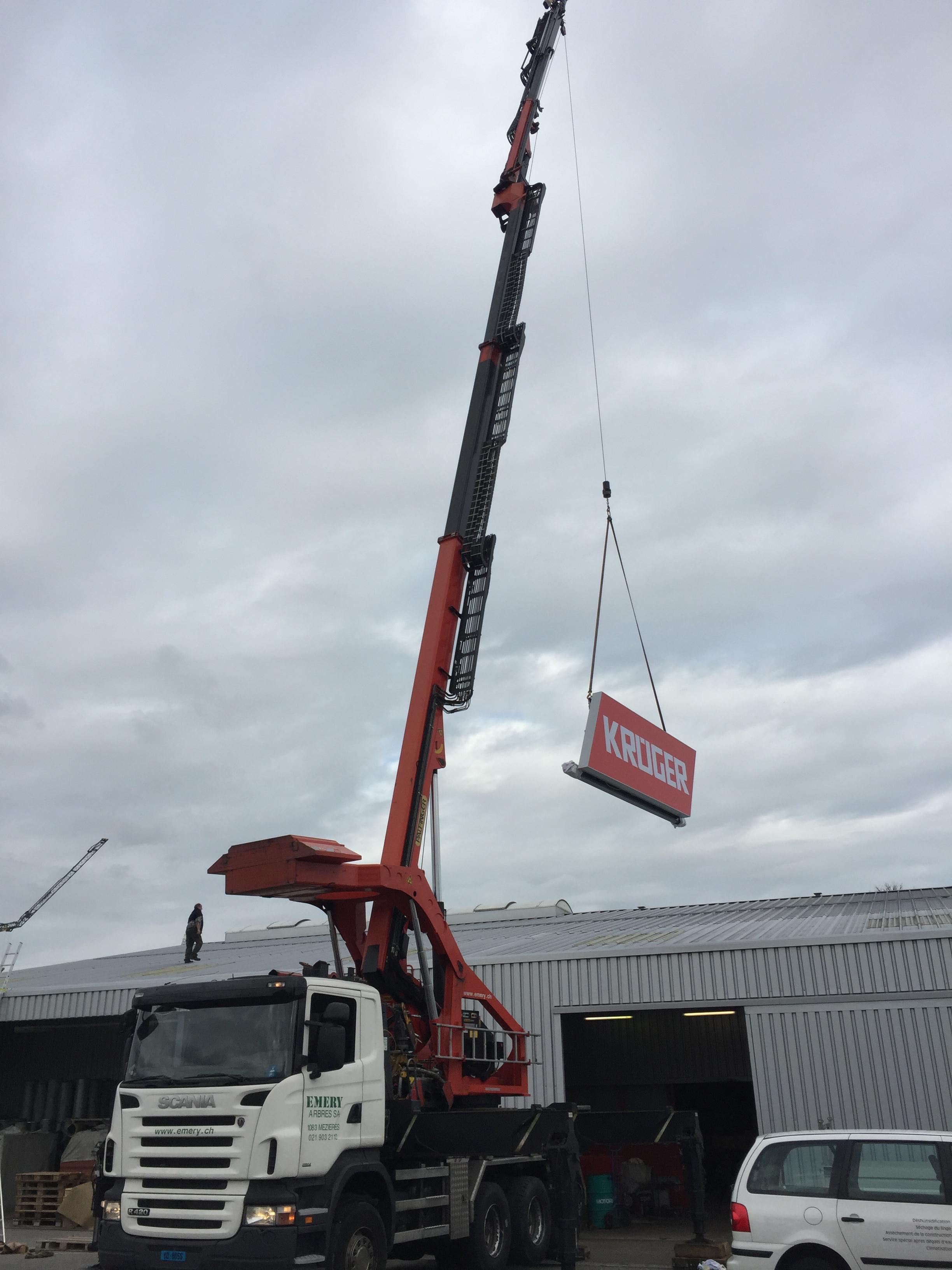 Levage de bois en hauteur dans le Jura — SAS POLYVIER